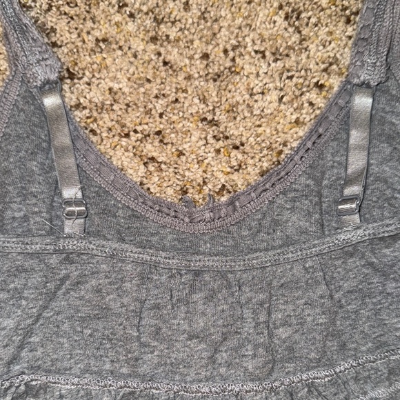 Gray Sleeveless Top - Picture 3 of 5